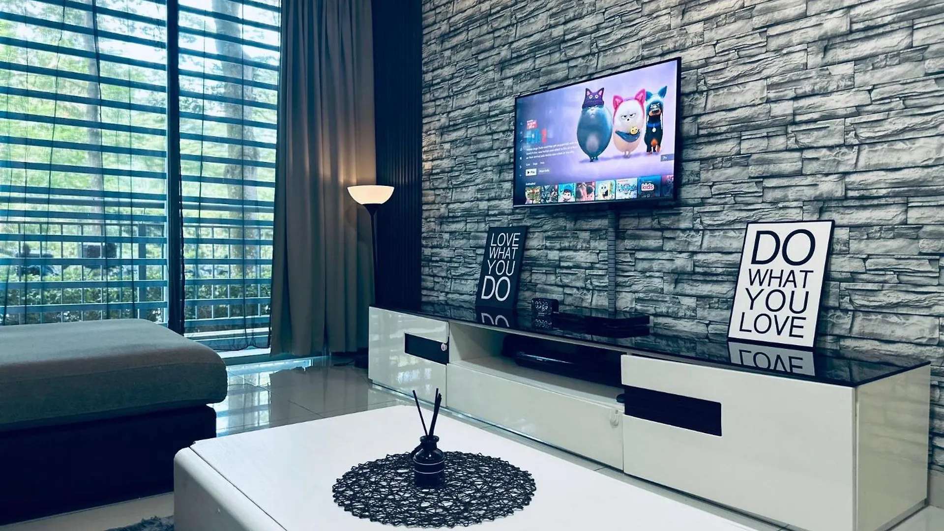 Johor Big & Cozy Home, Easy Parking, 2Rooms, Fast Wifi 조호르 바루 아파트
