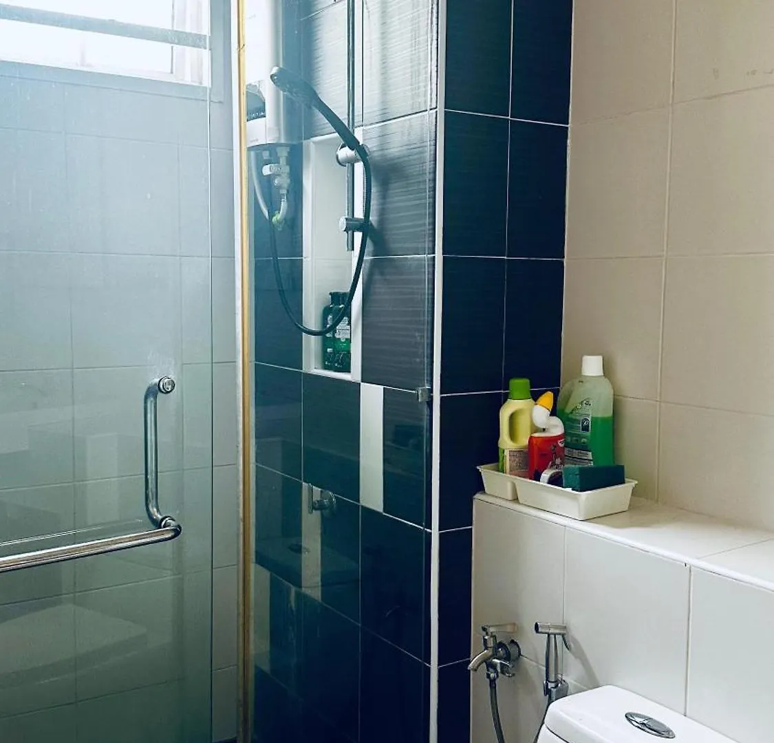 Johor Big & Cozy Home, Easy Parking, 2Rooms, Fast Wifi 조호르 바루
